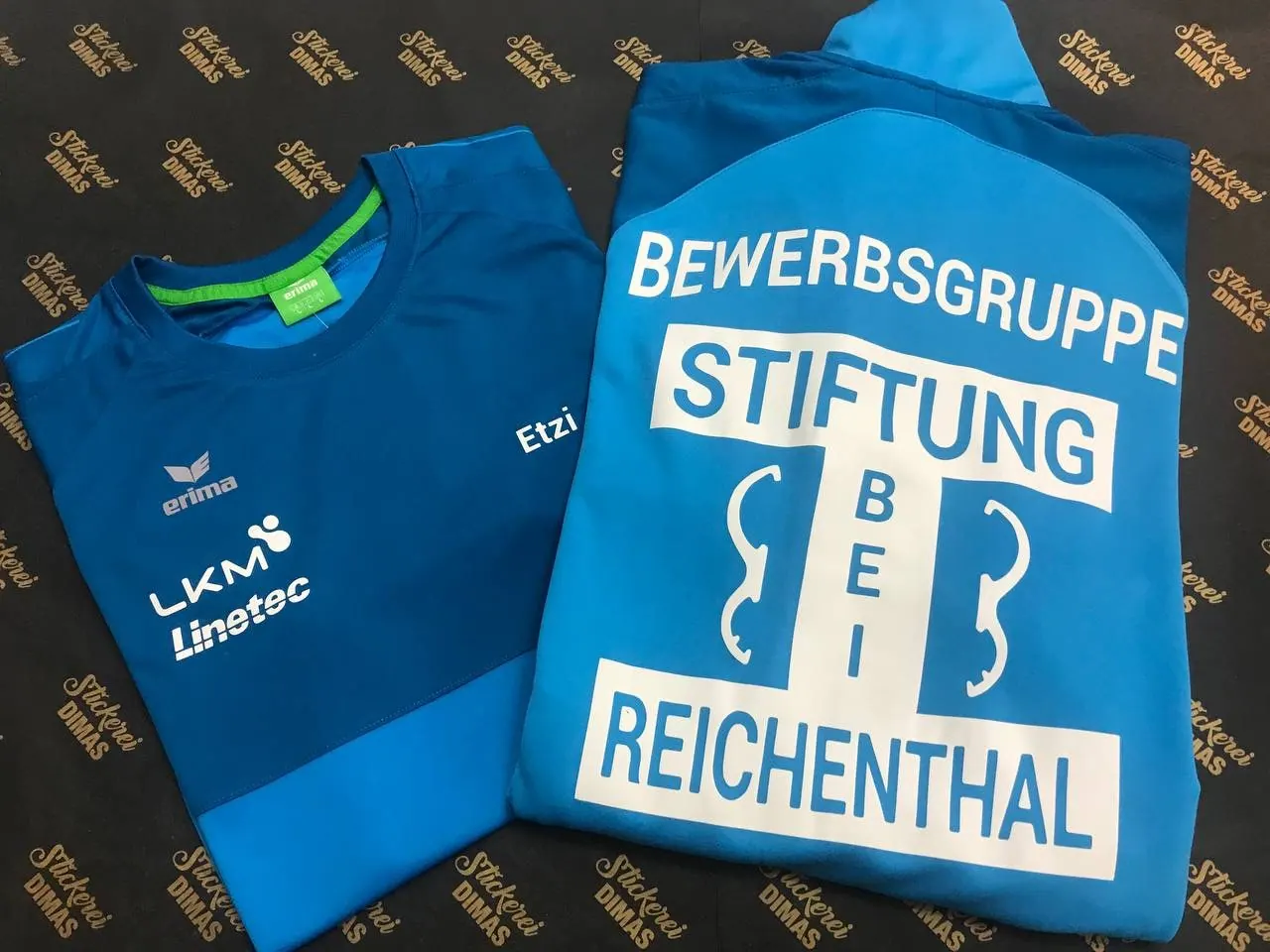T-Shirt vorne und hinten bedruckt